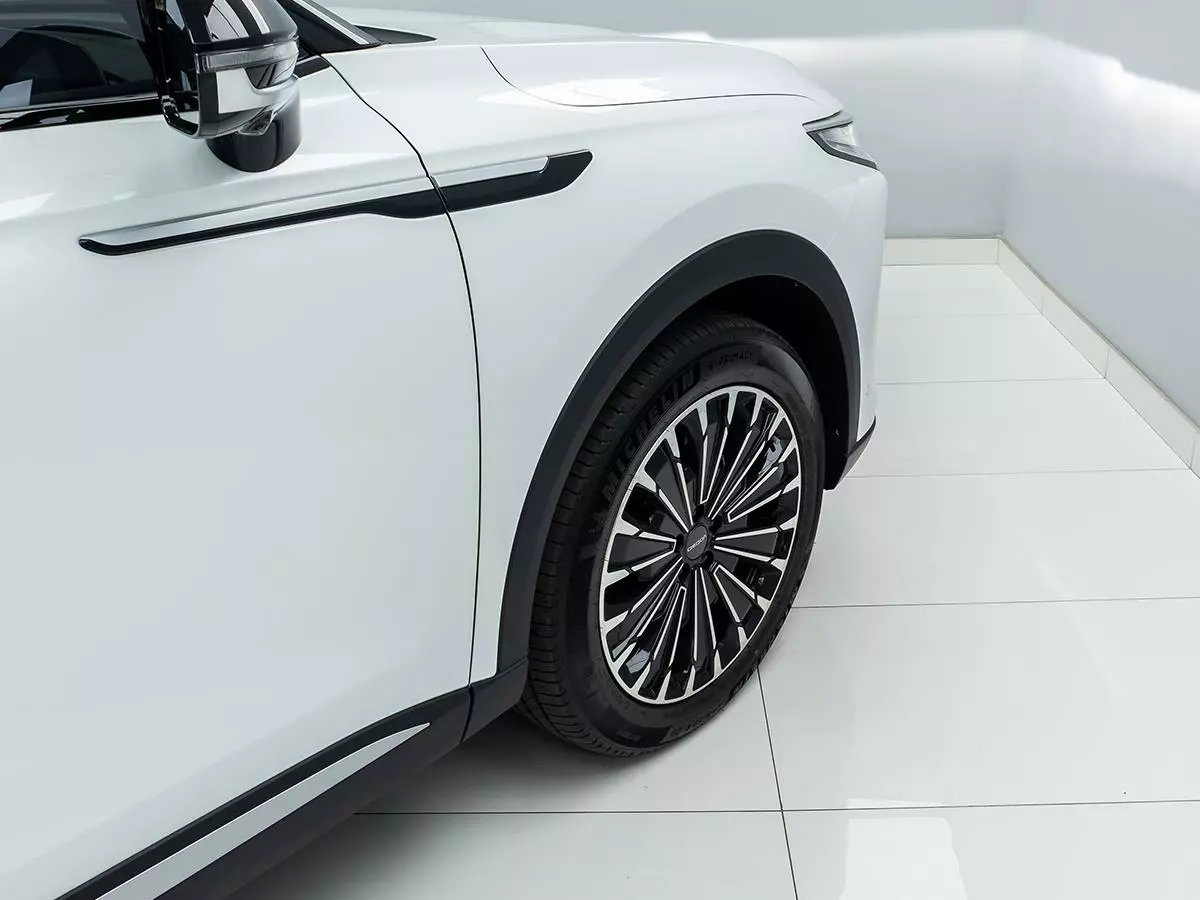 Vehicle Image for 8/19for OMODA C9 1.5T PHEV Explore AWD