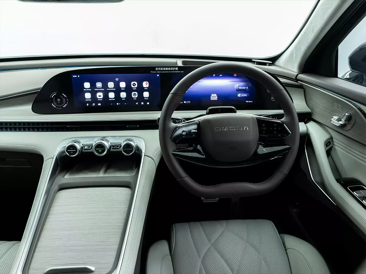 Vehicle Image for 17/19for OMODA C9 1.5T PHEV Explore AWD