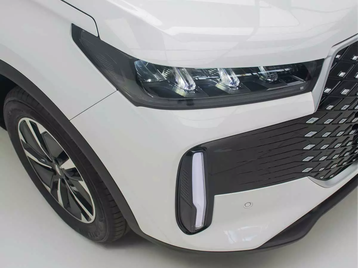 Vehicle Image for 9/26for Chery Tiggo Cross 1.5 CSH HEV Comfort