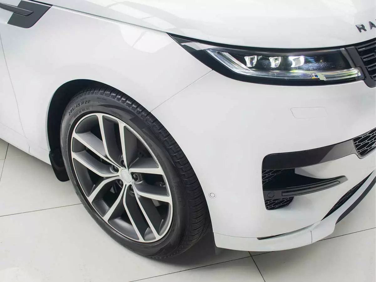 Vehicle Image for 8/25for Land Rover Range Rover Sport D350 Dynamic HSE