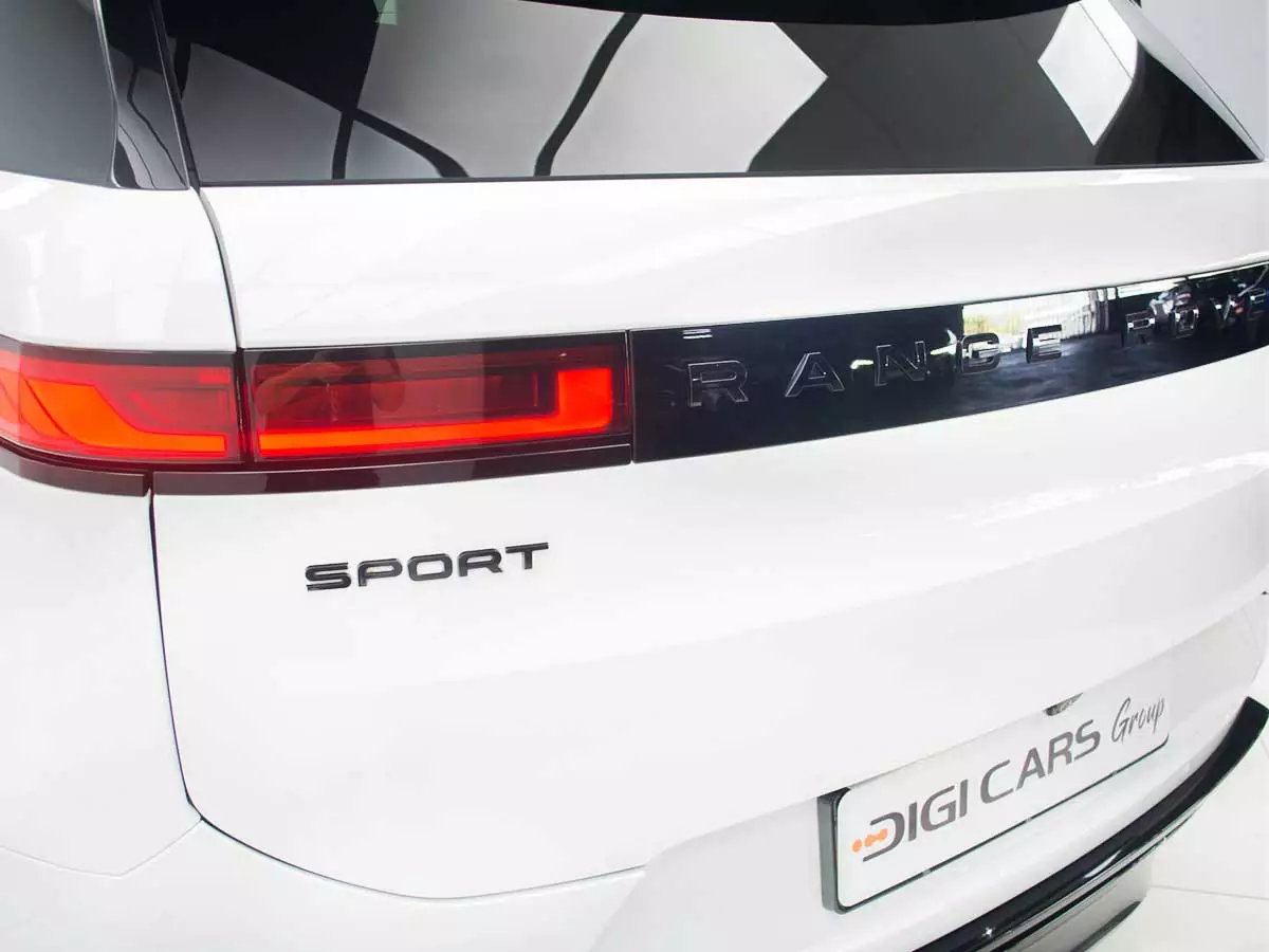 Vehicle Image for 10/25for Land Rover Range Rover Sport D350 Dynamic HSE