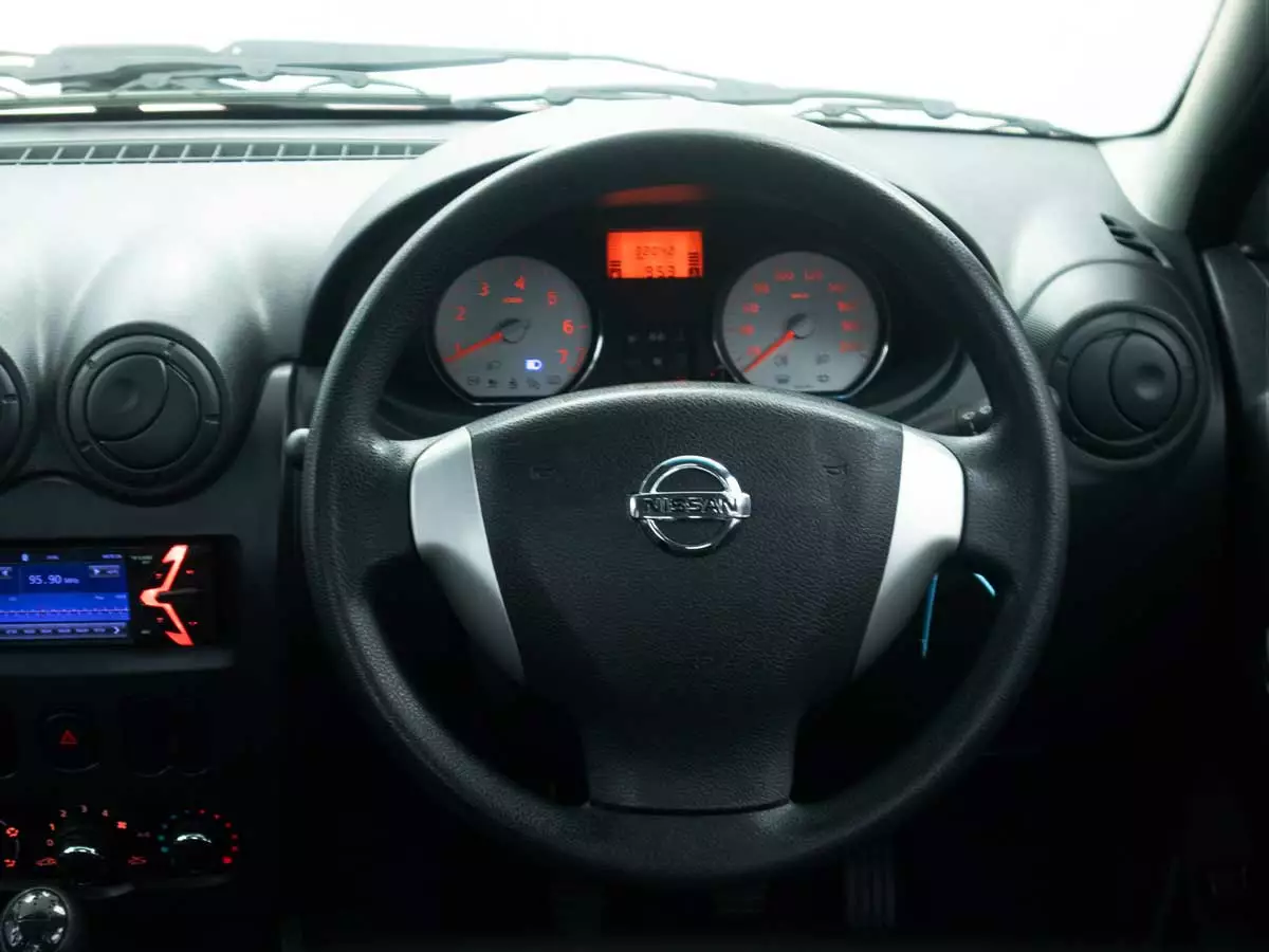 Vehicle Image for 14/23for Nissan NP200 1.6i (Aircon) Safety Pack