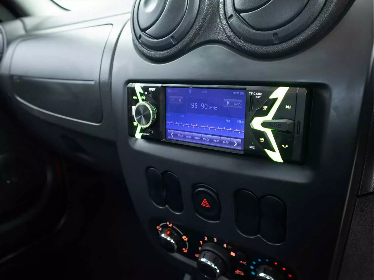 Vehicle Image for 15/23for Nissan NP200 1.6i (Aircon) Safety Pack