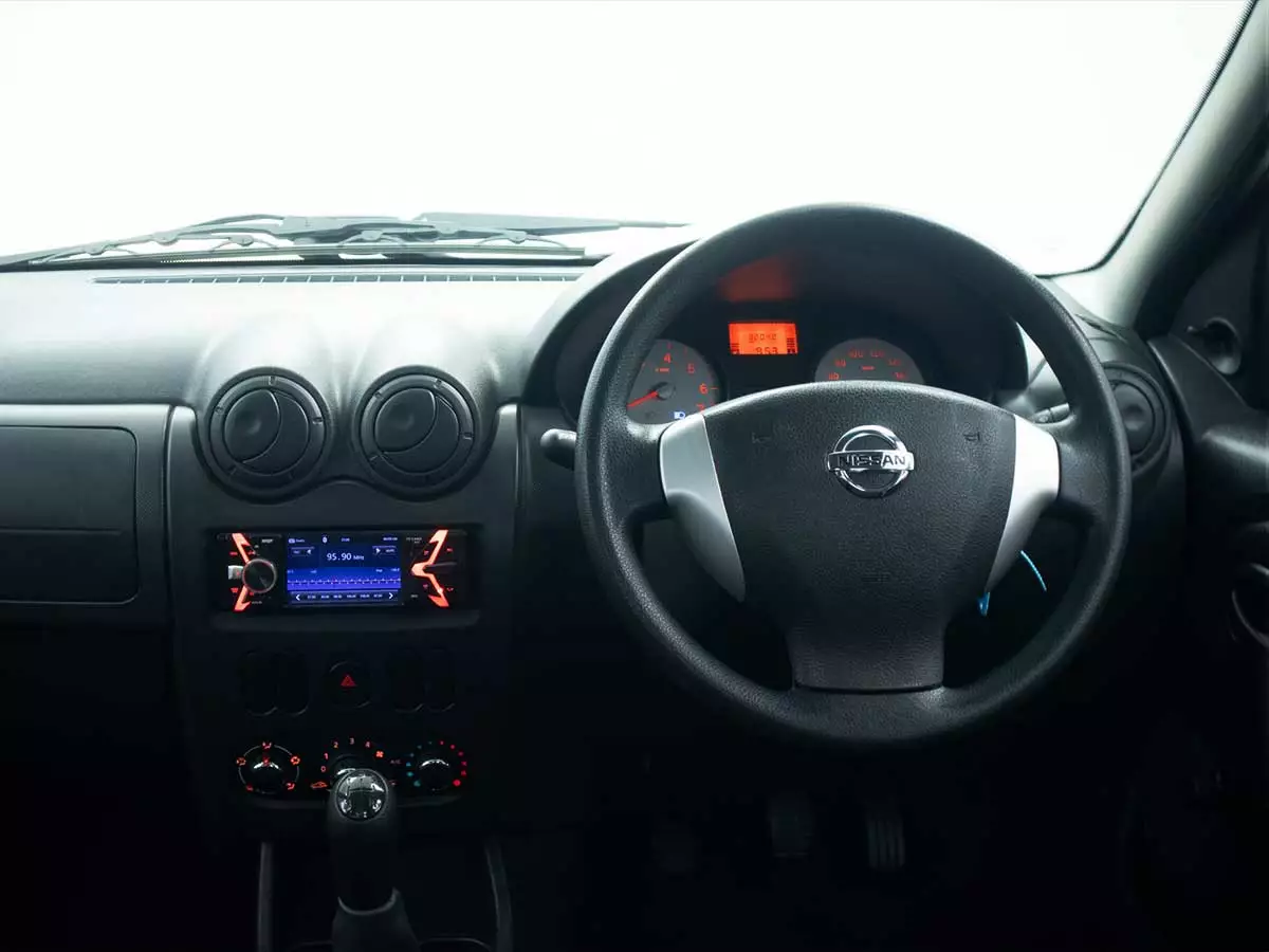 Vehicle Image for 19/23for Nissan NP200 1.6i (Aircon) Safety Pack