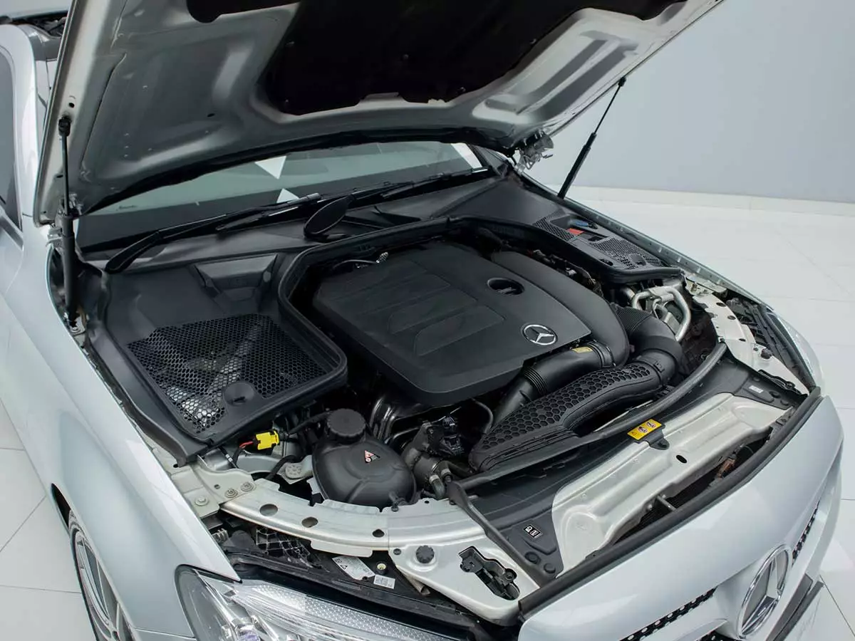 Vehicle Image for 8/17for Mercedes-Benz C-Class C200 Coupe Auto