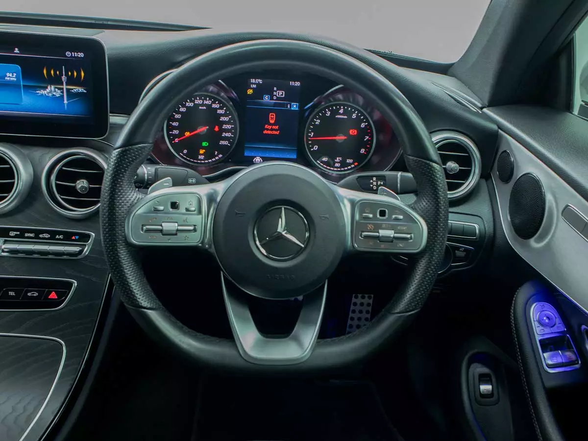 Vehicle Image for 10/17for Mercedes-Benz C-Class C200 Coupe Auto