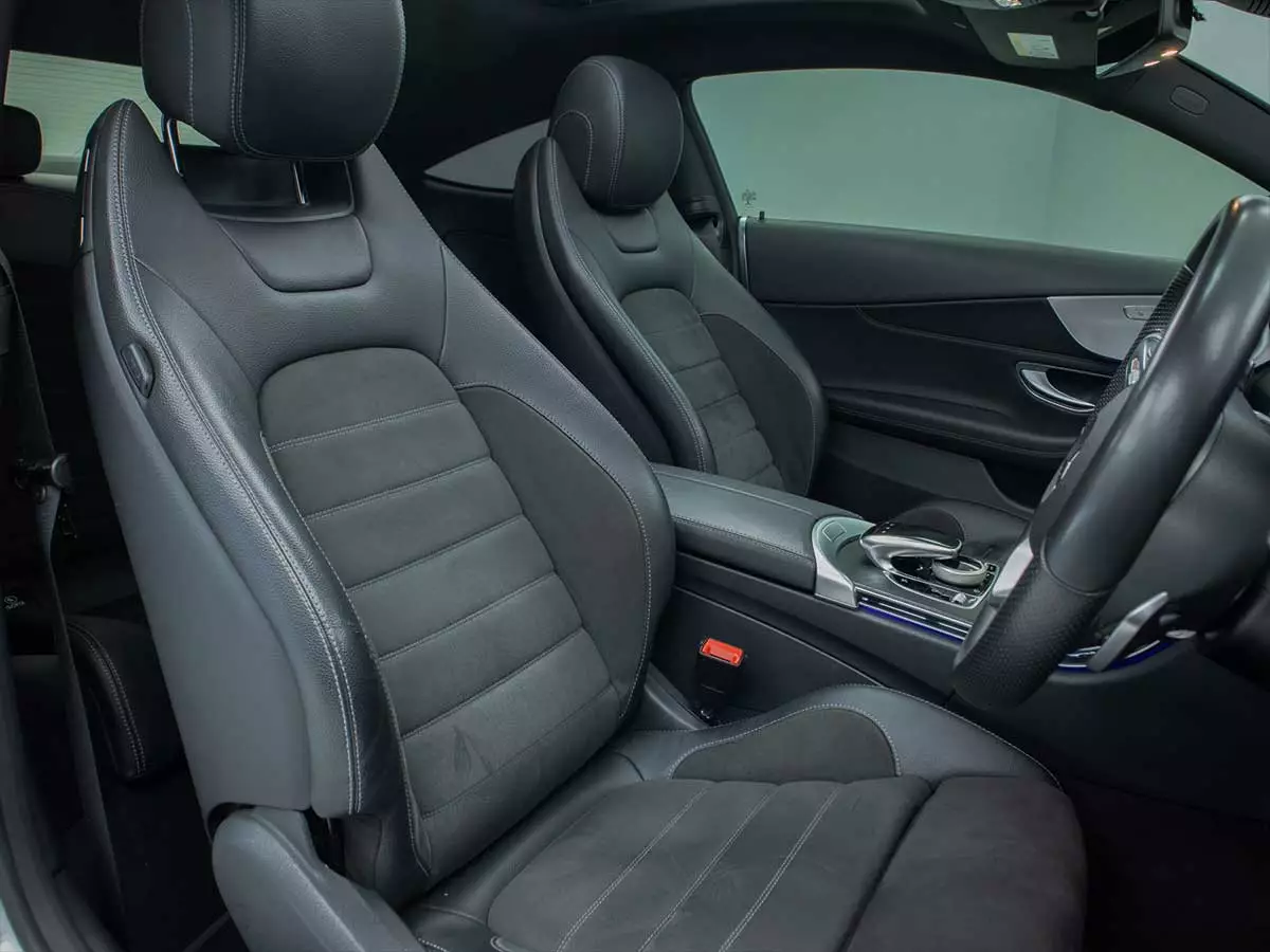 Vehicle Image for 17/17for Mercedes-Benz C-Class C200 Coupe Auto