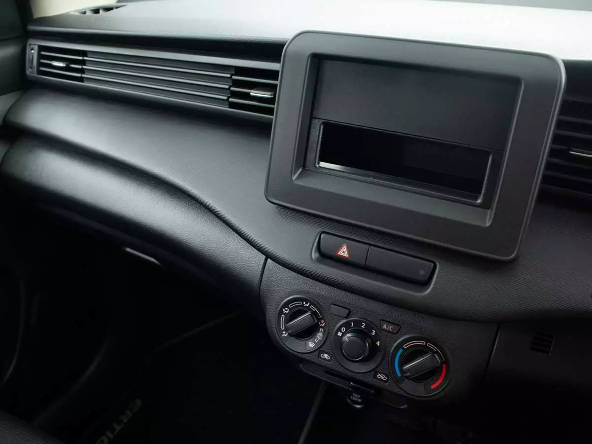 Vehicle Image for 16/24for Suzuki Ertiga 1.5 GA