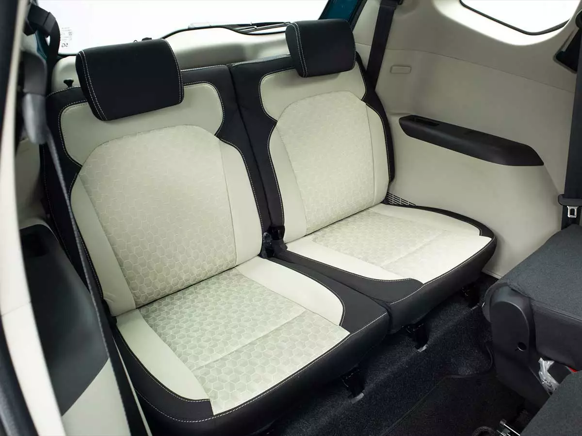 Vehicle Image for 23/25for Renault Triber 1.0 Techno