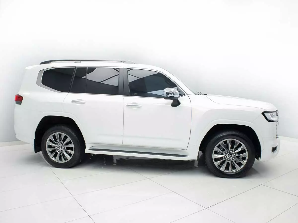 Vehicle Image for 4/25for Toyota Land Cruiser 300 3.3D ZX