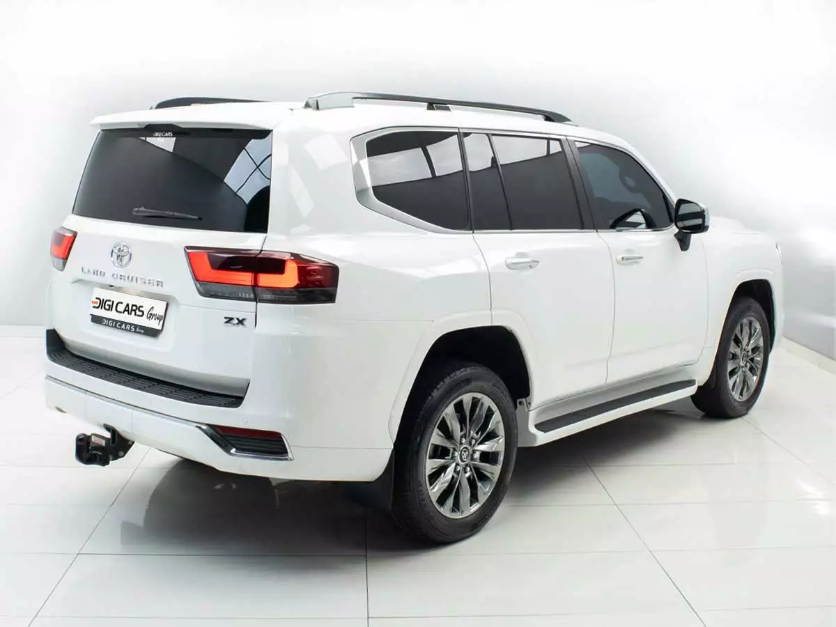 Vehicle Image for 5/25for Toyota Land Cruiser 300 3.3D ZX