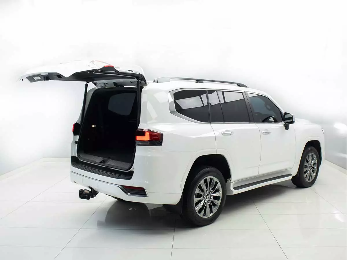 Vehicle Image for 6/25for Toyota Land Cruiser 300 3.3D ZX