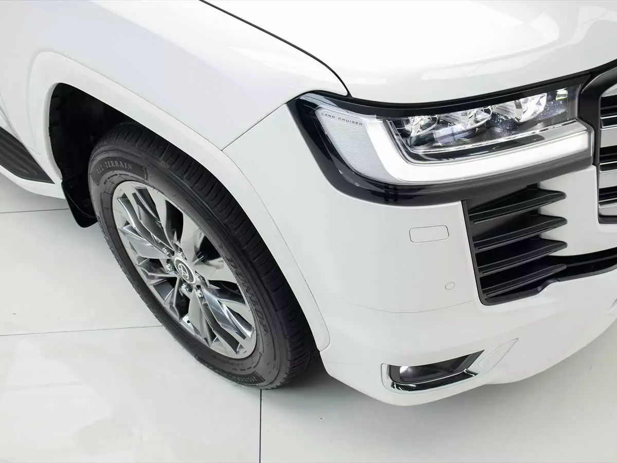 Vehicle Image for 8/25for Toyota Land Cruiser 300 3.3D ZX