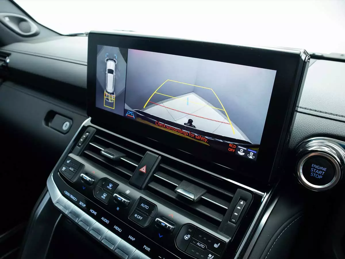 Vehicle Image for 16/25for Toyota Land Cruiser 300 3.3D ZX