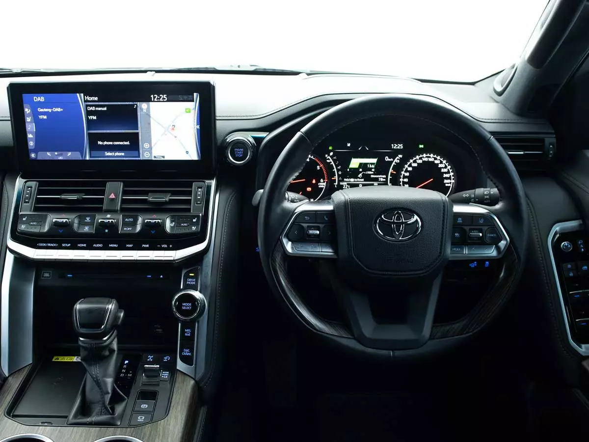 Vehicle Image for 20/25for Toyota Land Cruiser 300 3.3D ZX