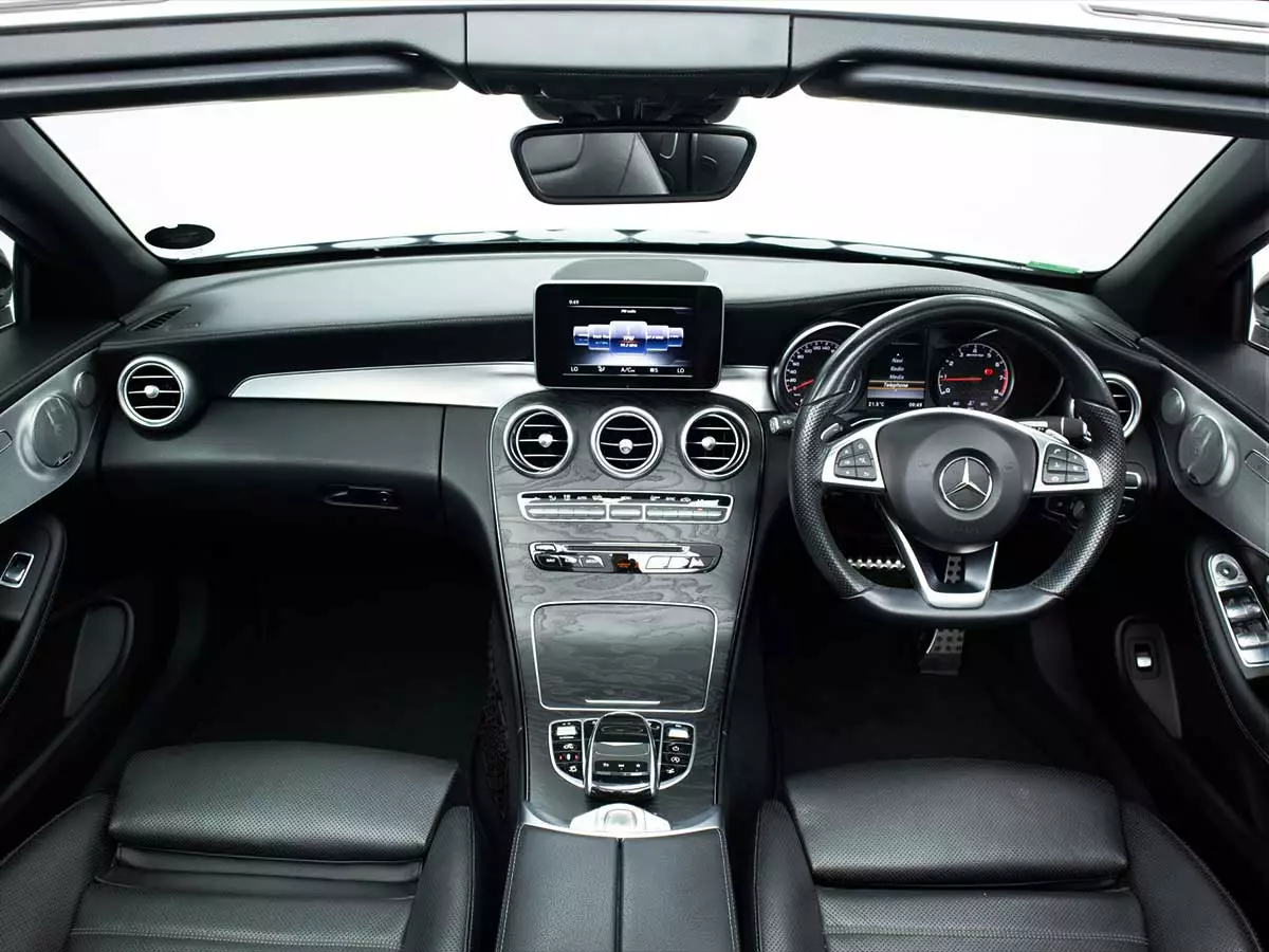 Vehicle Image for 19/24for Mercedes-AMG C-Class C43 Cabriolet 4Matic