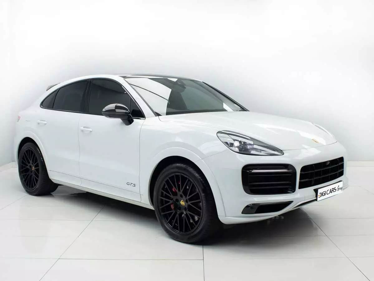 Porsche Cayenne GTS Coupe 2023