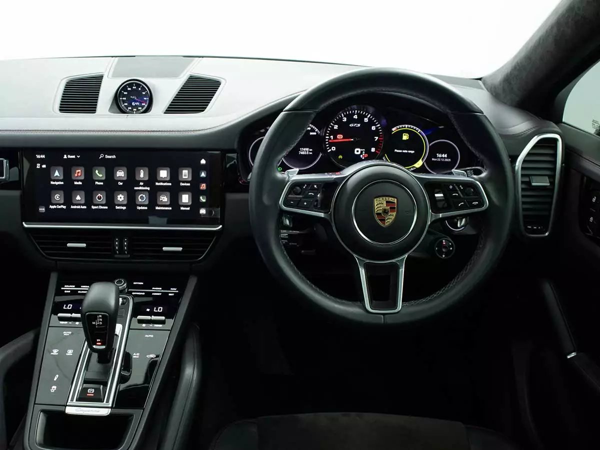 Vehicle Image for 22/25for Porsche Cayenne GTS Coupe