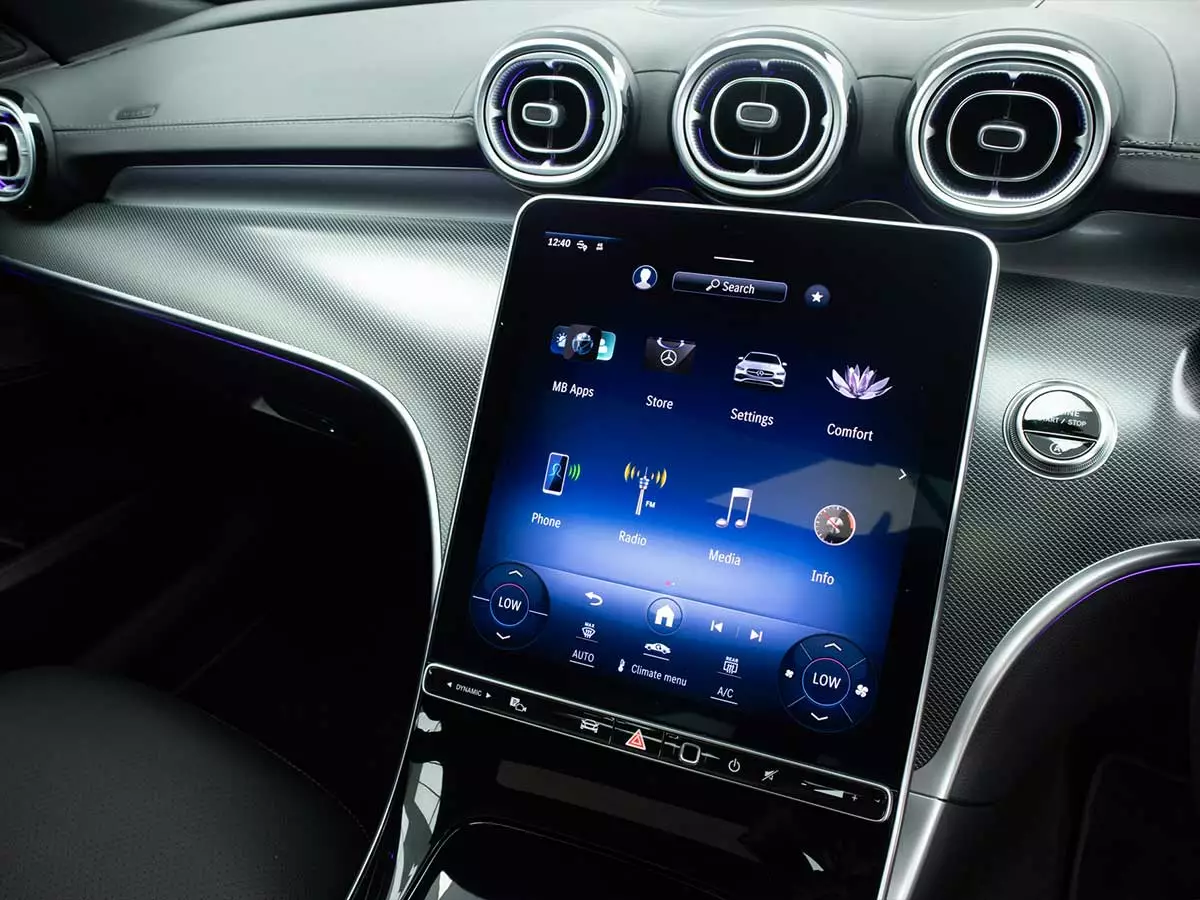 Vehicle Image for 15/24for Mercedes-Benz C-Class C200 AMG Line