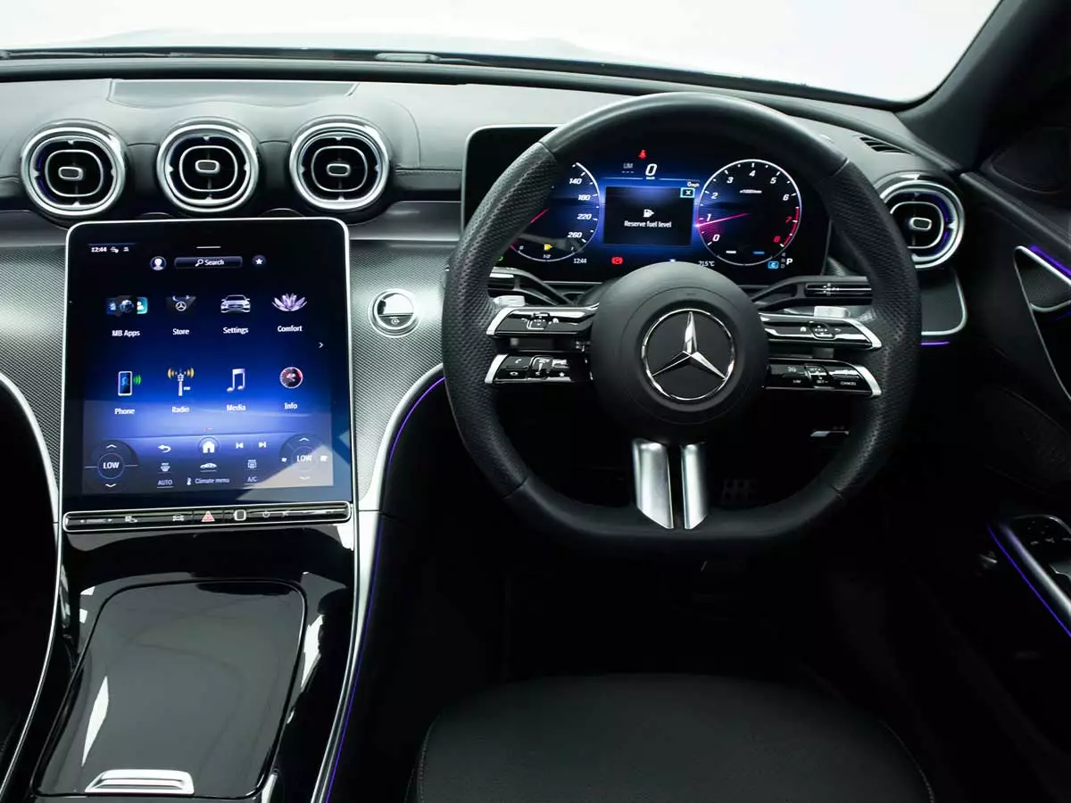 Vehicle Image for 22/24for Mercedes-Benz C-Class C200 AMG Line