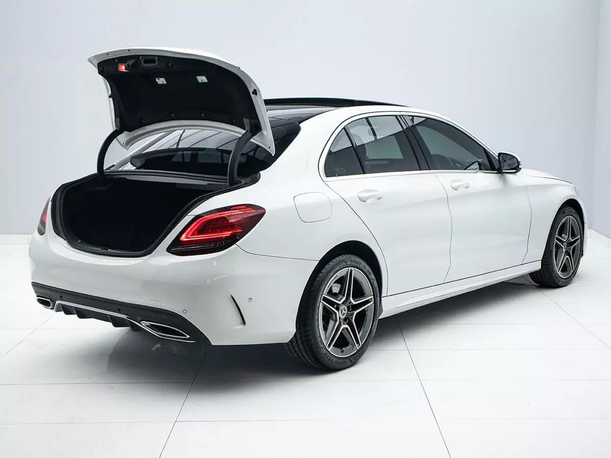 Vehicle Image for 5/17for Mercedes-Benz C-Class C200 AMG Line