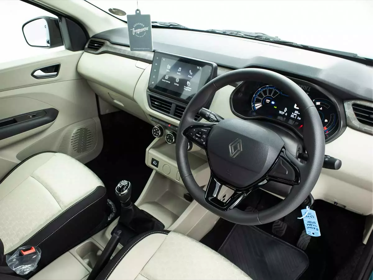 Vehicle Image for 20/25for Renault Triber 1.0 Techno