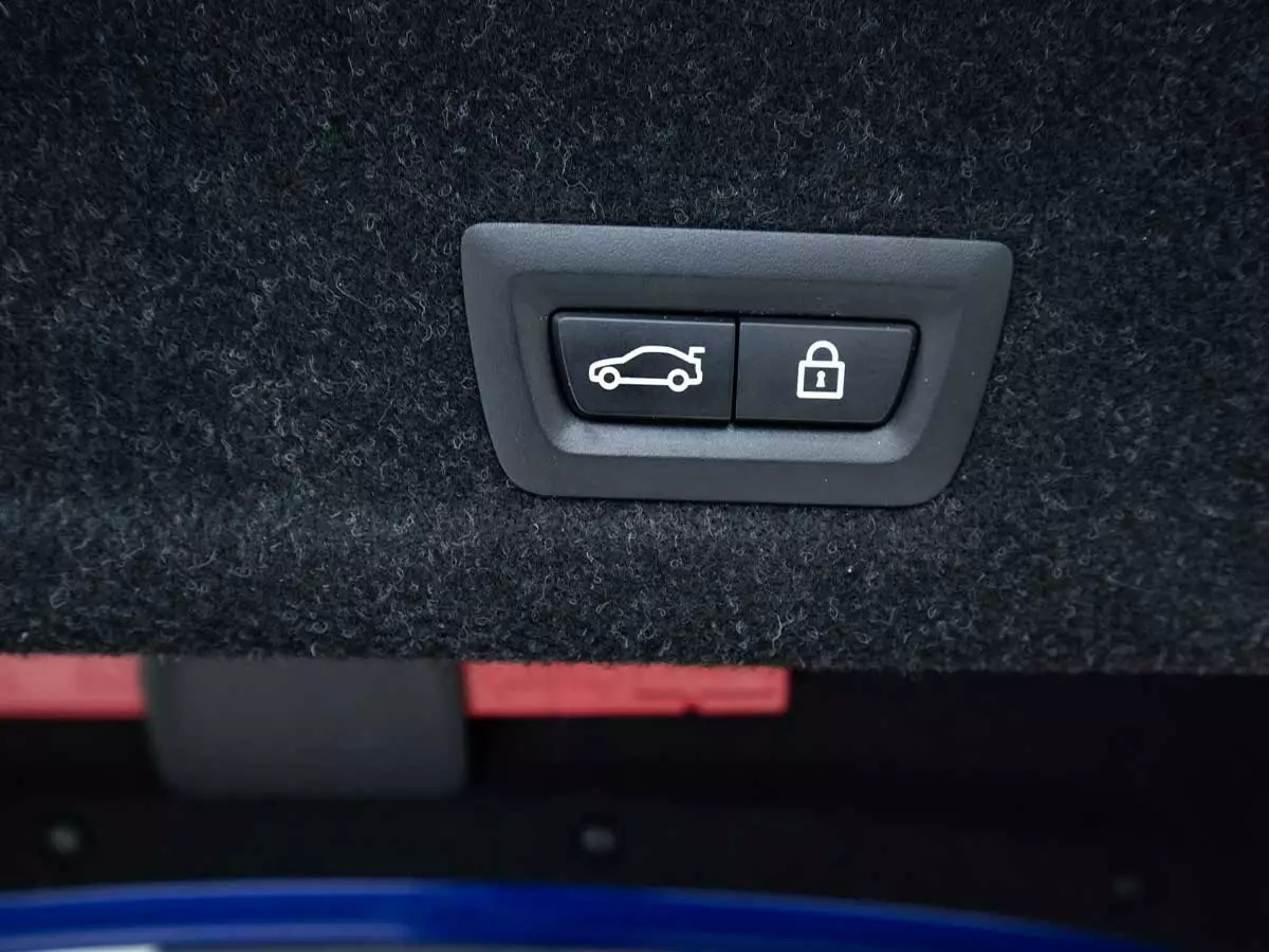 Vehicle Image for 13/25for BMW 3 Series 320d Mzansi Edition