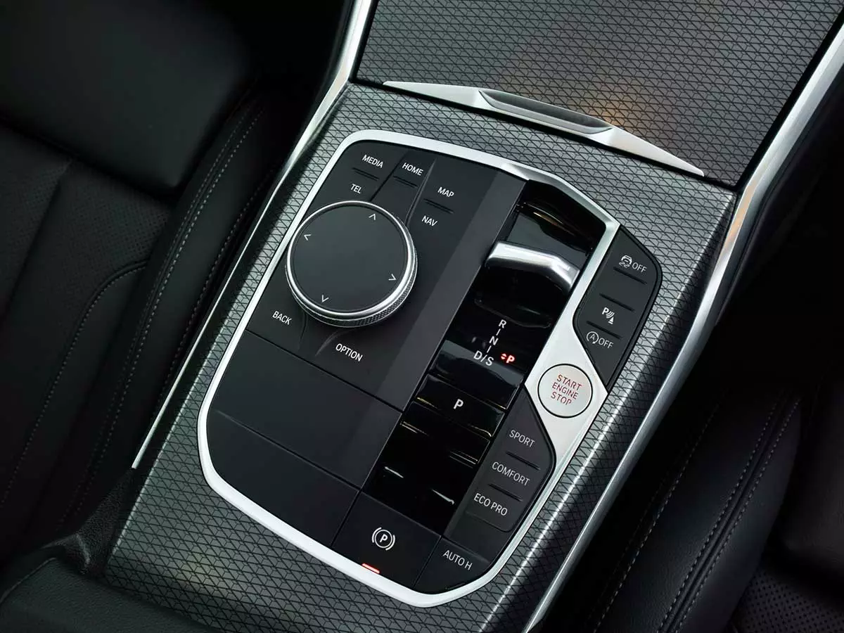 Vehicle Image for 18/25for BMW 3 Series 320d Mzansi Edition