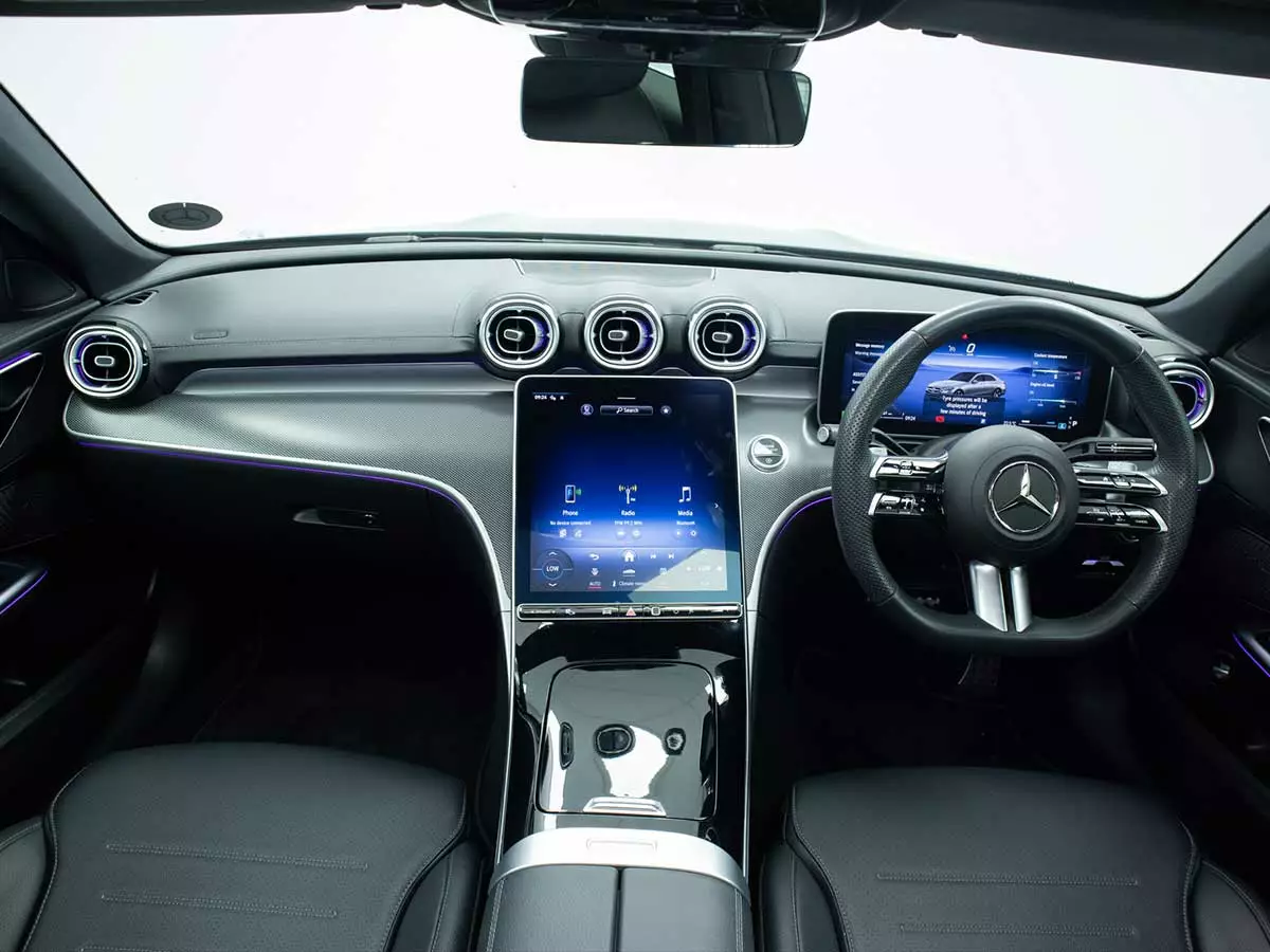 Vehicle Image for 20/25for Mercedes-Benz C-Class C200 AMG Line