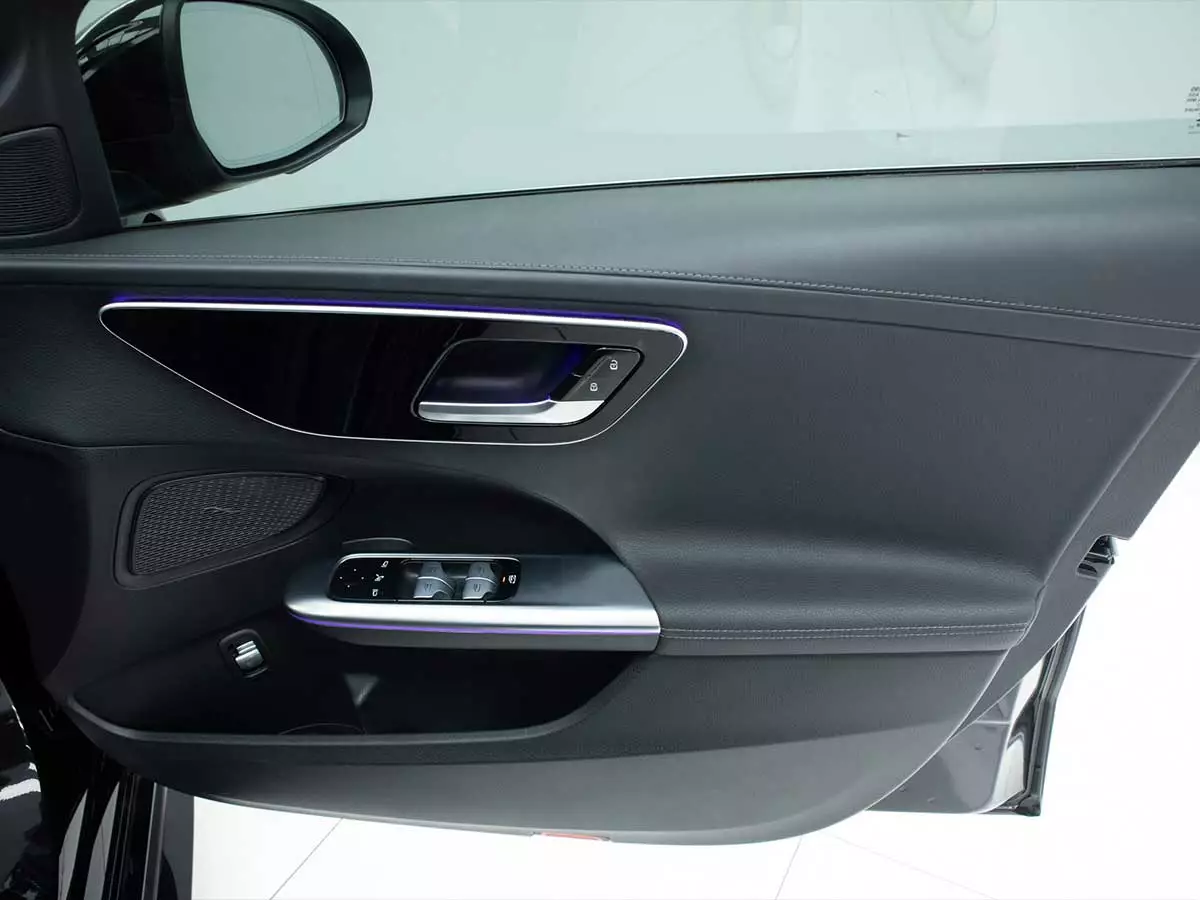 Vehicle Image for 23/25for Mercedes-Benz C-Class C200 AMG Line