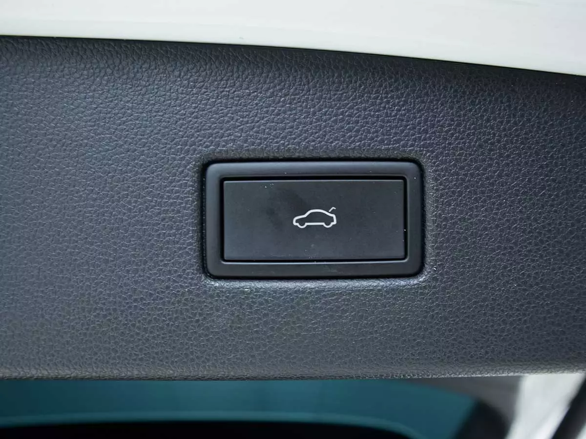 Vehicle Image for 13/25for Volkswagen Tiguan 2.0TSI 162kW 4Motion R-Line