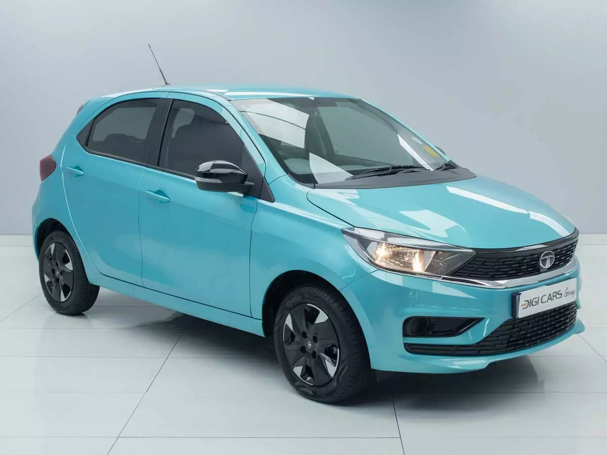 Tata Tiago 1.2 XT Manual 2025