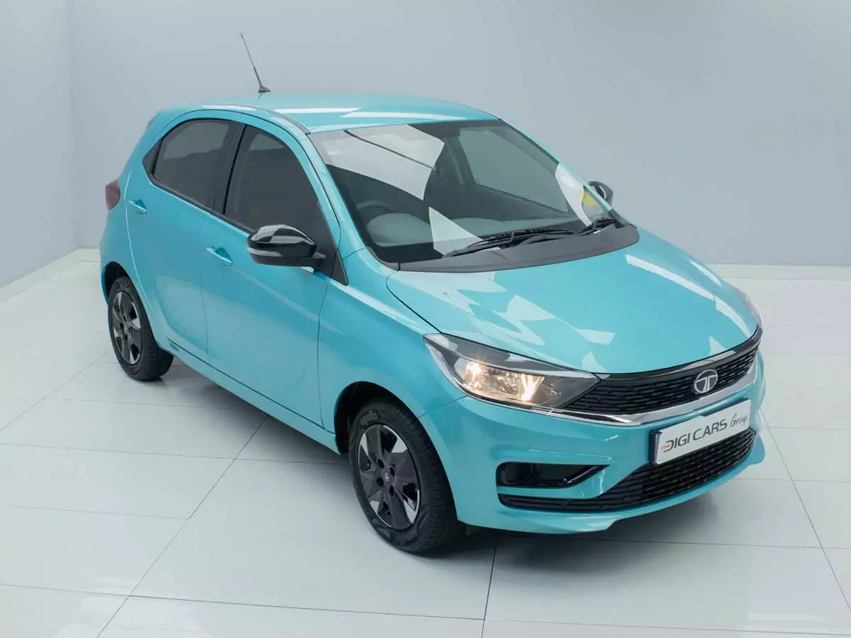 Vehicle Image for 2/24for Tata Tiago 1.2 XT Manual