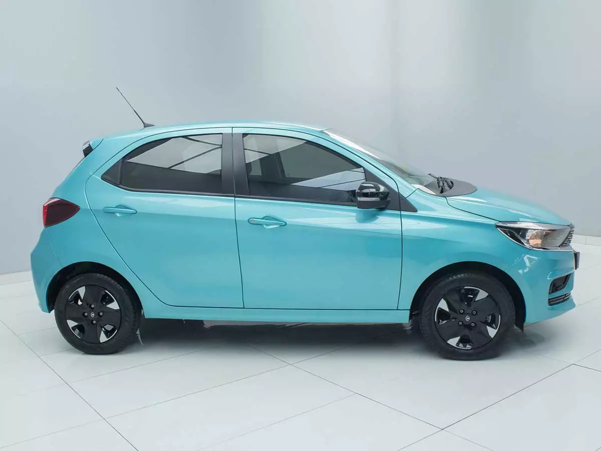 Vehicle Image for 4/24for Tata Tiago 1.2 XT Manual