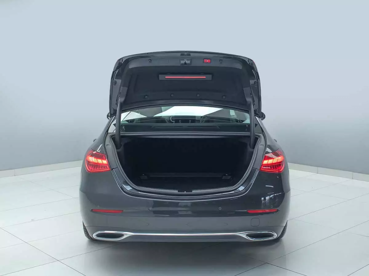 Vehicle Image for 13/24for Mercedes-Benz C-Class C200 Avantgarde