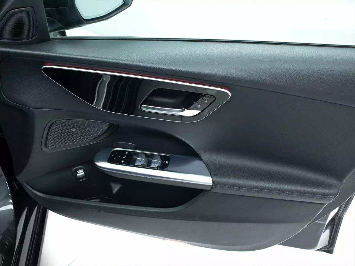 Vehicle Image for 22/24for Mercedes-Benz C-Class C200 Avantgarde