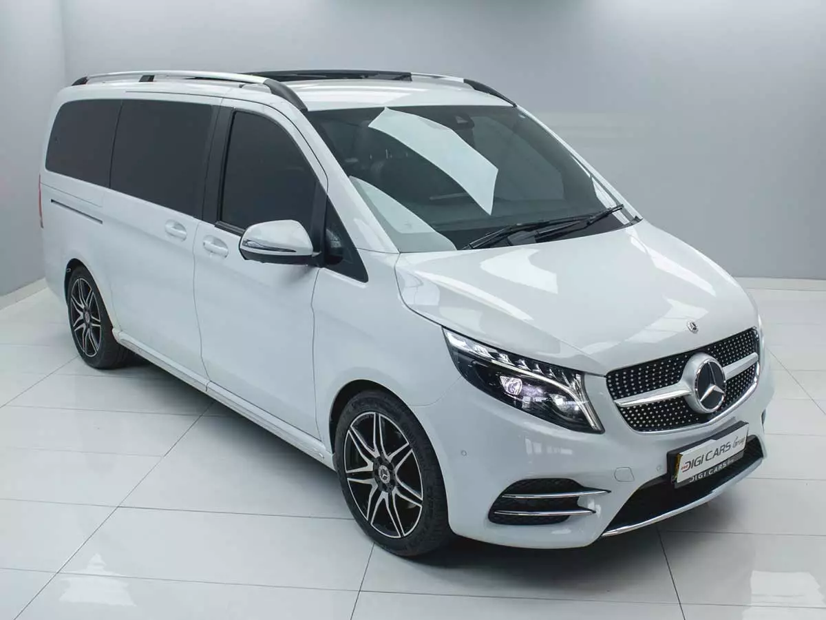 Vehicle Image for 2/25for Mercedes-Benz V-Class V300d Exclusive AMG Line