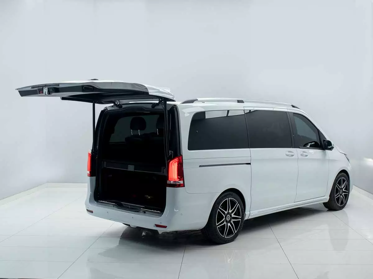 Vehicle Image for 6/25for Mercedes-Benz V-Class V300d Exclusive AMG Line