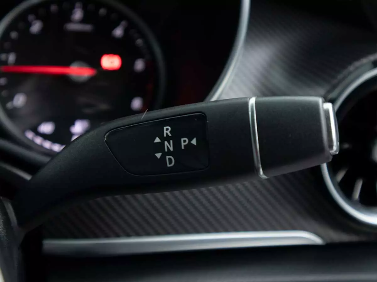 Vehicle Image for 18/25for Mercedes-Benz V-Class V300d Exclusive AMG Line