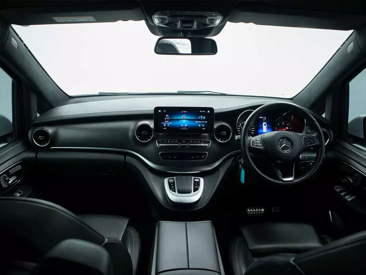 Vehicle Image for 20/25for Mercedes-Benz V-Class V300d Exclusive AMG Line