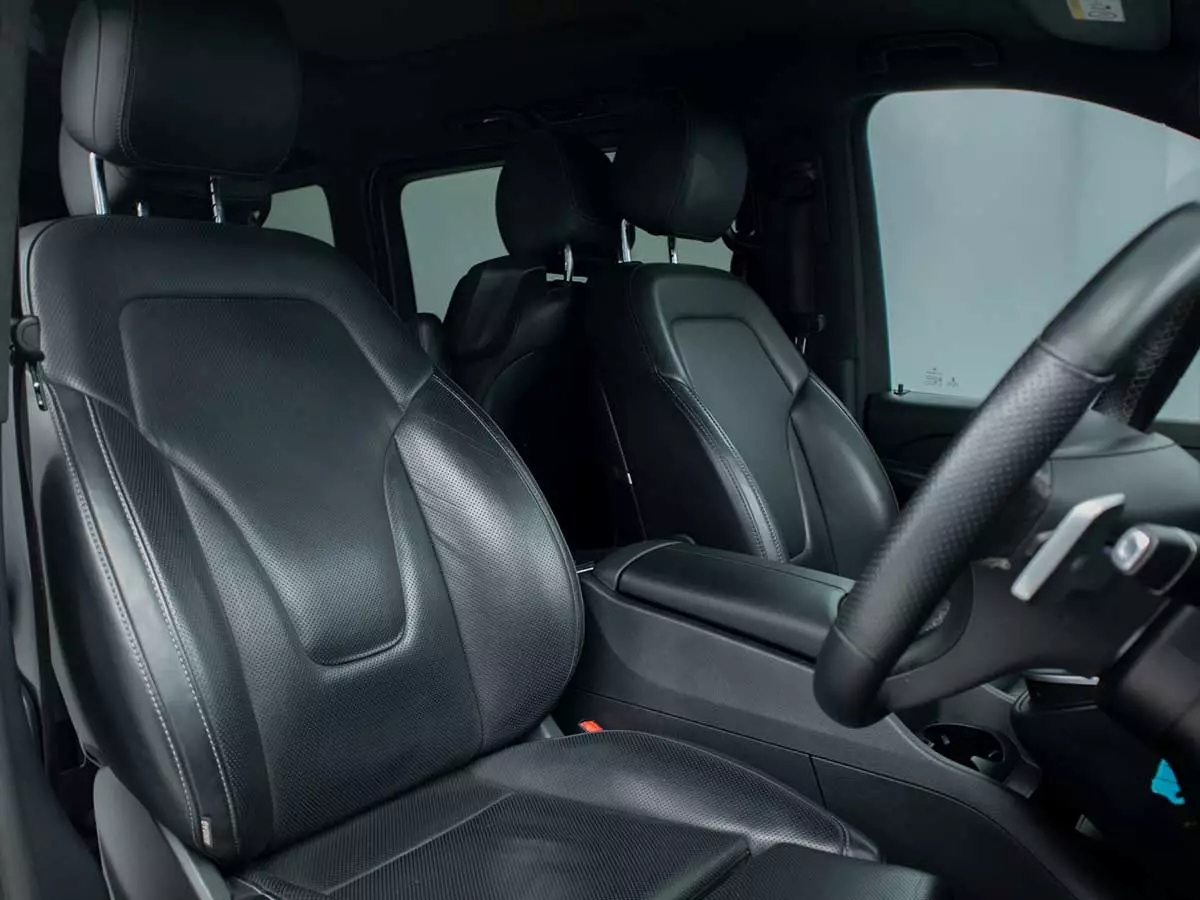 Vehicle Image for 25/25for Mercedes-Benz V-Class V300d Exclusive AMG Line