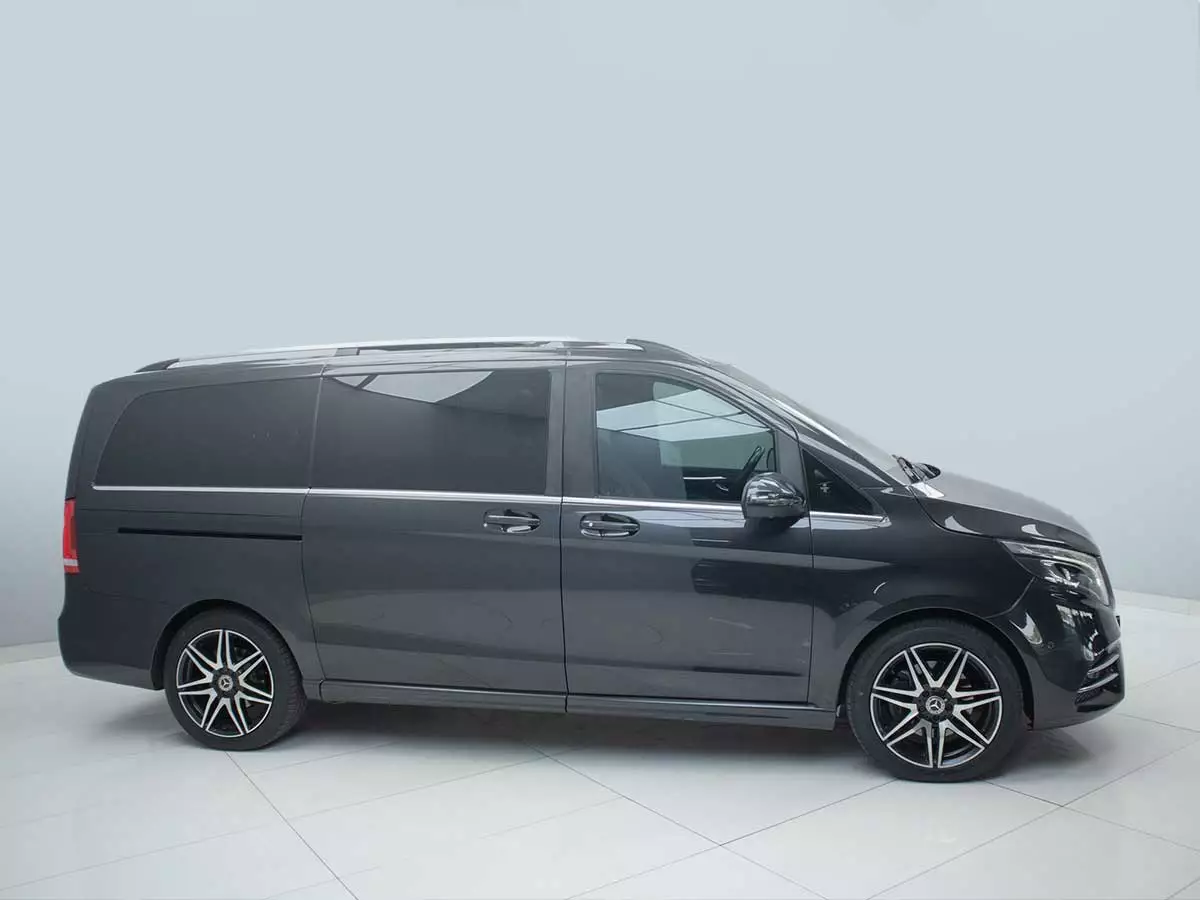 Vehicle Image for 4/25for Mercedes-Benz V-Class V250d Avantgarde AMG Line