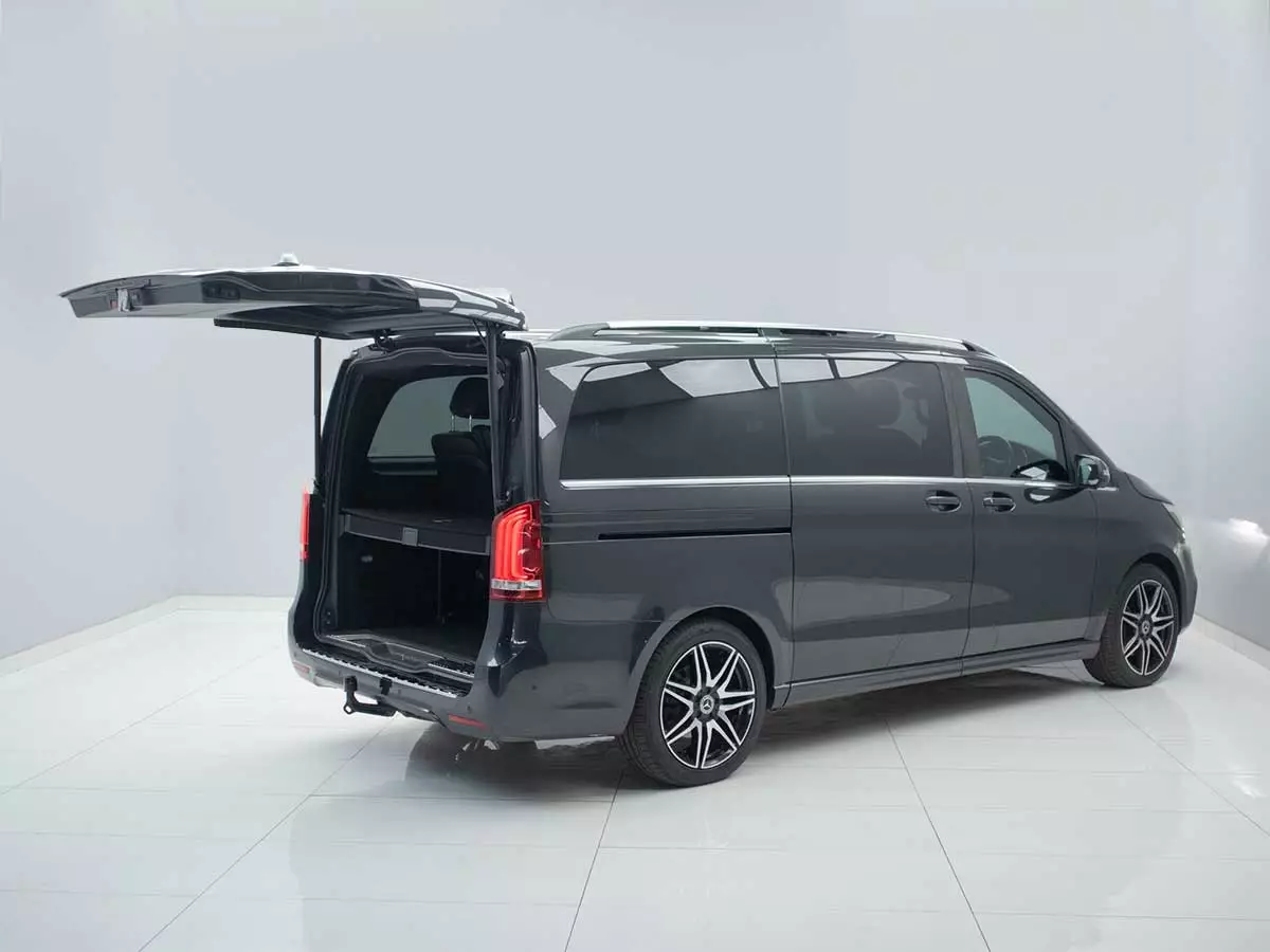 Vehicle Image for 6/25for Mercedes-Benz V-Class V250d Avantgarde AMG Line