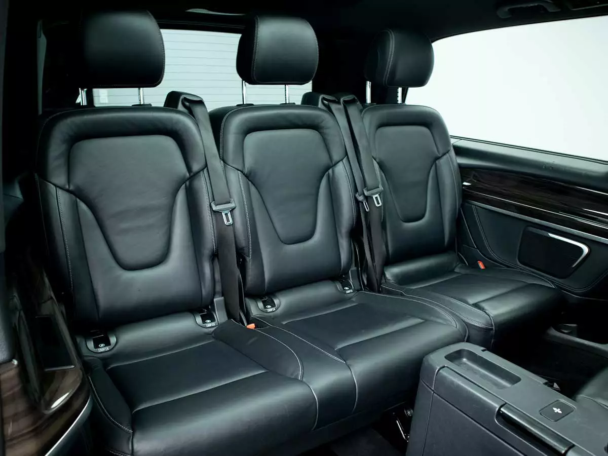 Vehicle Image for 23/25for Mercedes-Benz V-Class V250d Avantgarde AMG Line