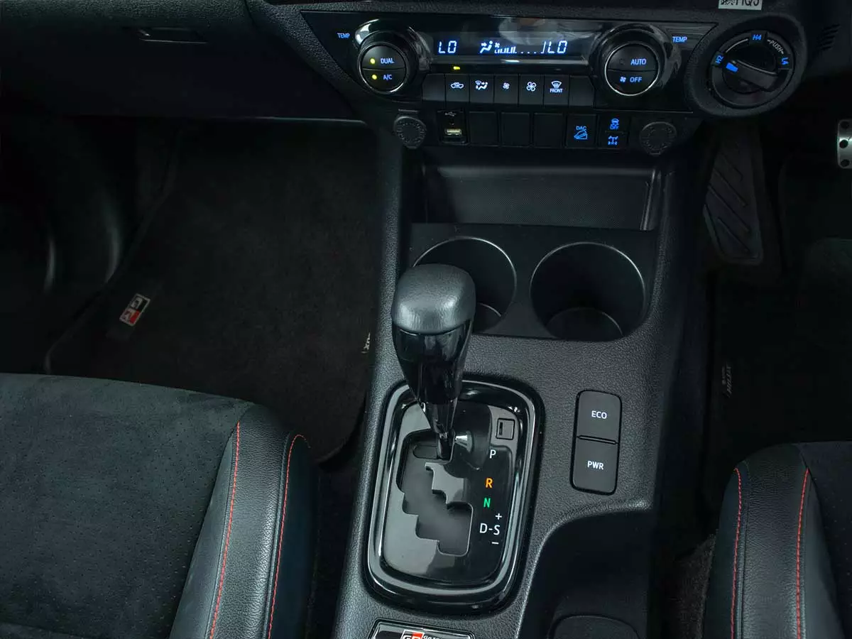 Vehicle Image for 17/24for Toyota Hilux 2.8GD-6 Double Cab 4x4 GR-Sport / GR-S