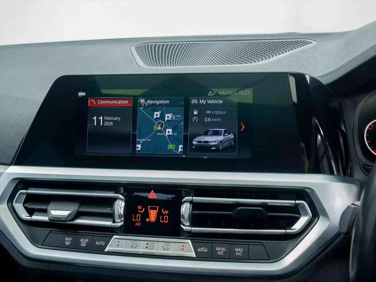 Vehicle Image for 15/24for BMW 3 Series 320i M Sport