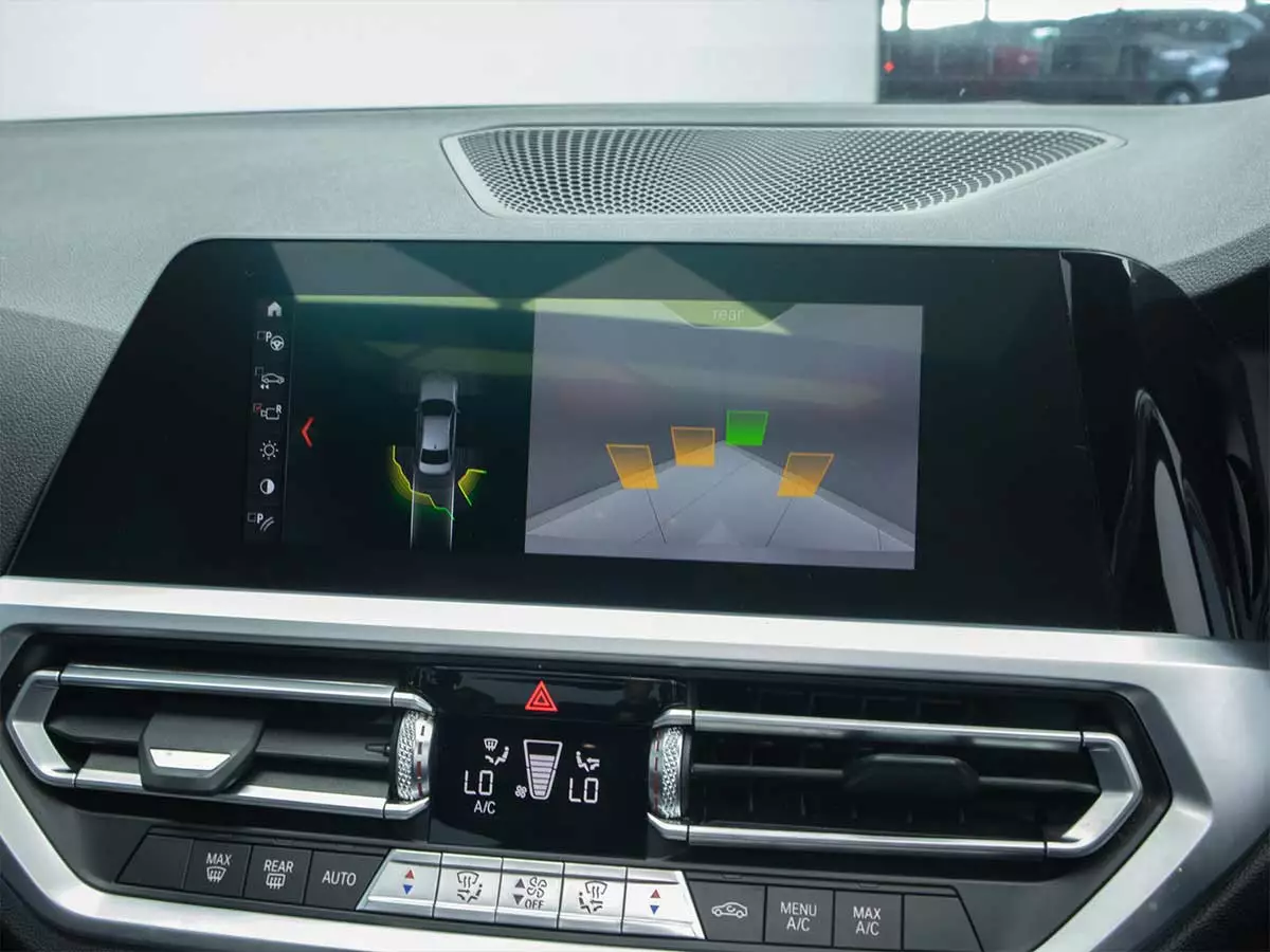 Vehicle Image for 16/24for BMW 3 Series 320i M Sport