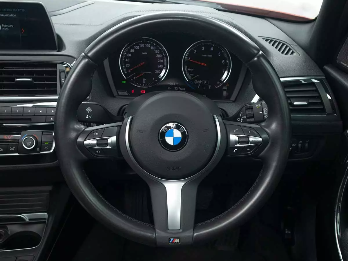 Vehicle Image for 14/23for BMW 1 Series 118i 5-Door Edition Sport Line Shadow Auto