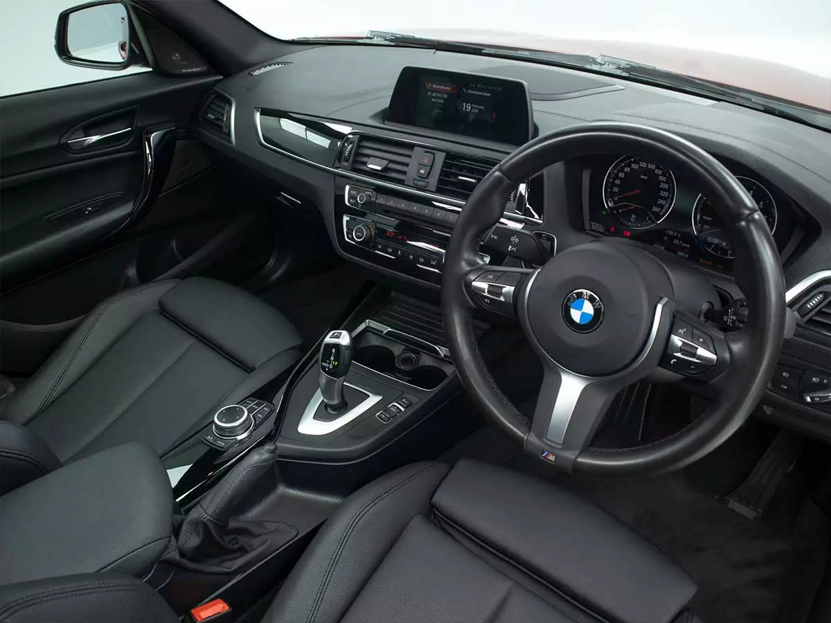 Vehicle Image for 17/23for BMW 1 Series 118i 5-Door Edition Sport Line Shadow Auto