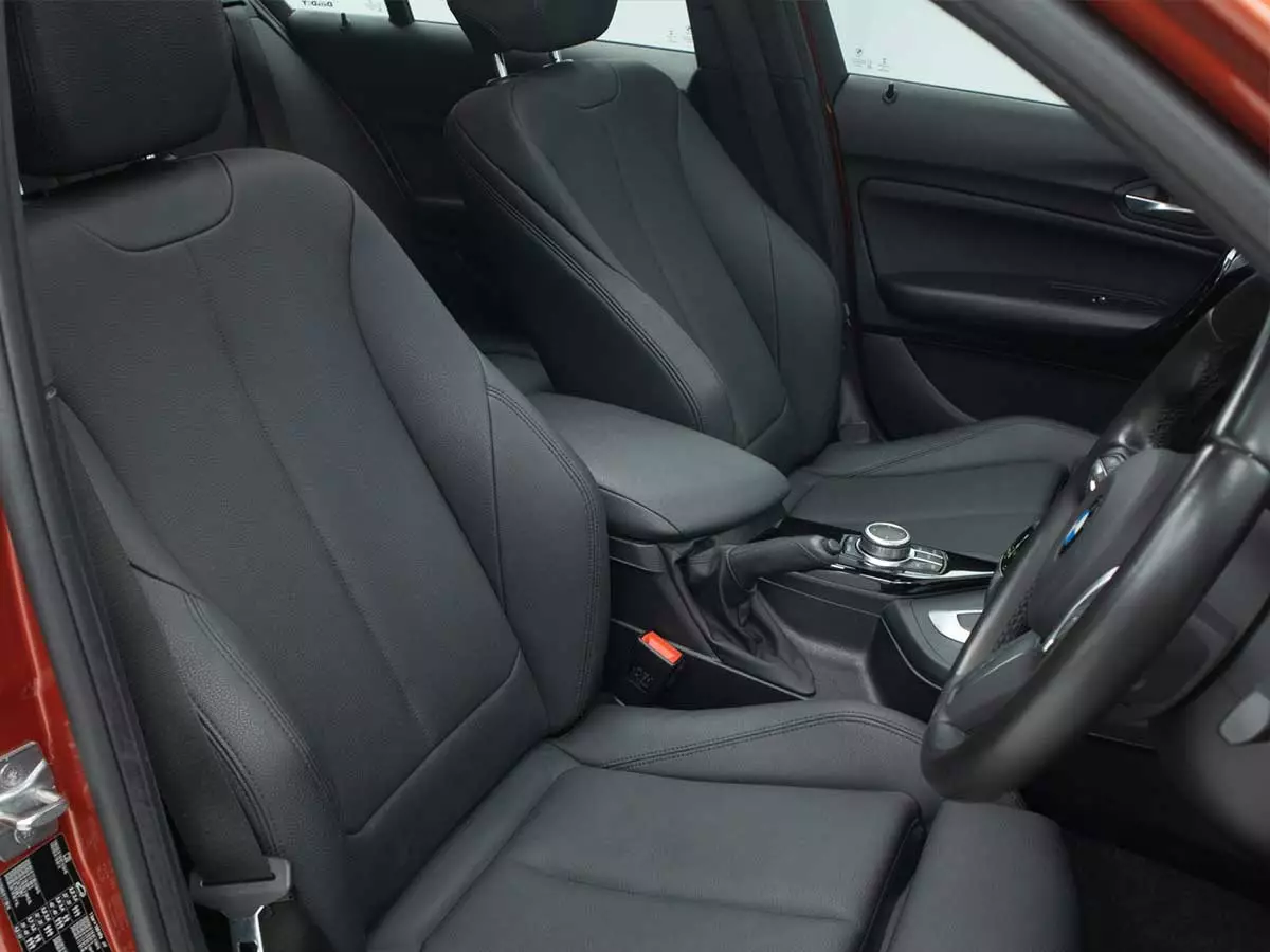 Vehicle Image for 23/23for BMW 1 Series 118i 5-Door Edition Sport Line Shadow Auto